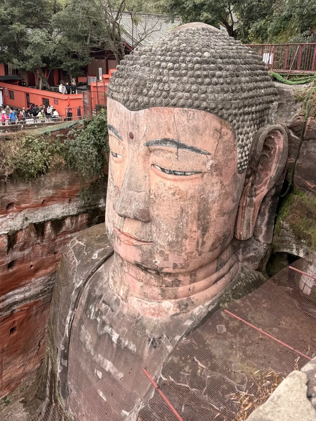 Leshan Giant Buddha photo 4